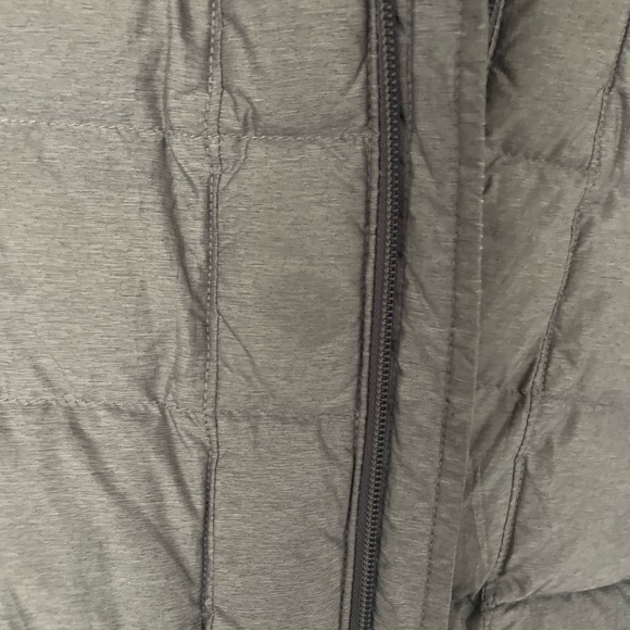 Down Northface jacket with hood and removable fur trim - Picture 5 of 5